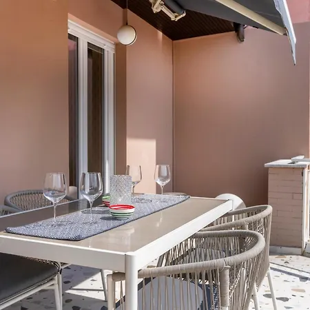 Guesthost - Nievo Terrace *